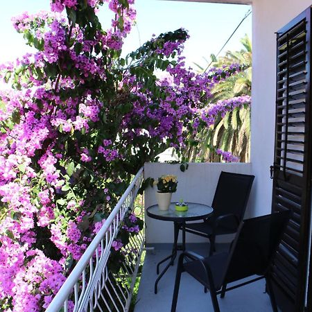 Apartments Milatic Jelsa  Ngoại thất bức ảnh