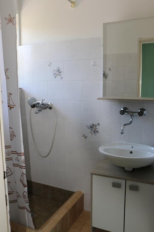 Apartments Milatic Jelsa  Ngoại thất bức ảnh