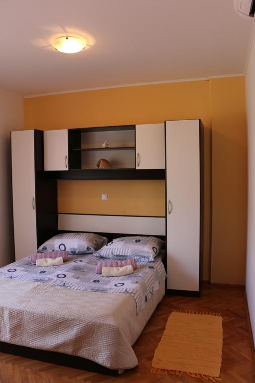 Apartments Milatic Jelsa  Ngoại thất bức ảnh