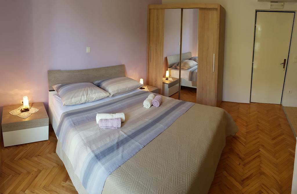Apartments Milatic Jelsa  Ngoại thất bức ảnh